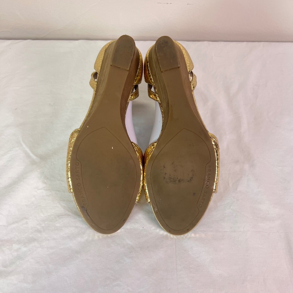 Franco Sarto Deirdra Wedge Sandals 9.5 Gold Snakeskin Metallic Ankle Strap Glam - Picture 11 of 11